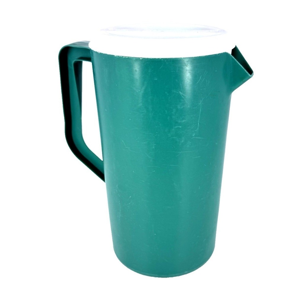 Vintage Rubbermaid J2445‎ 2.25 Qt Green Pitcher White Strainer Pour Lid USA